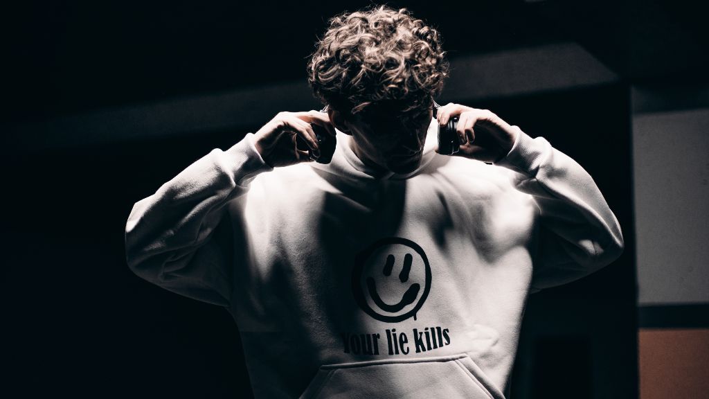 হুডির নকশা যা আপনার হুডি বিক্রির ব্যবসার সাফল্যের চাবিকাঠি হতে পারে।